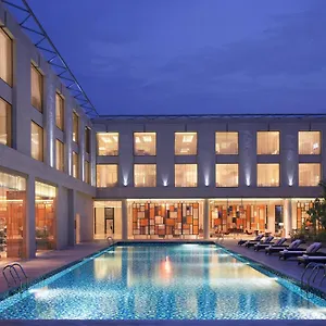 5* Hotel Courtyard By Marriott Kochi Airport
