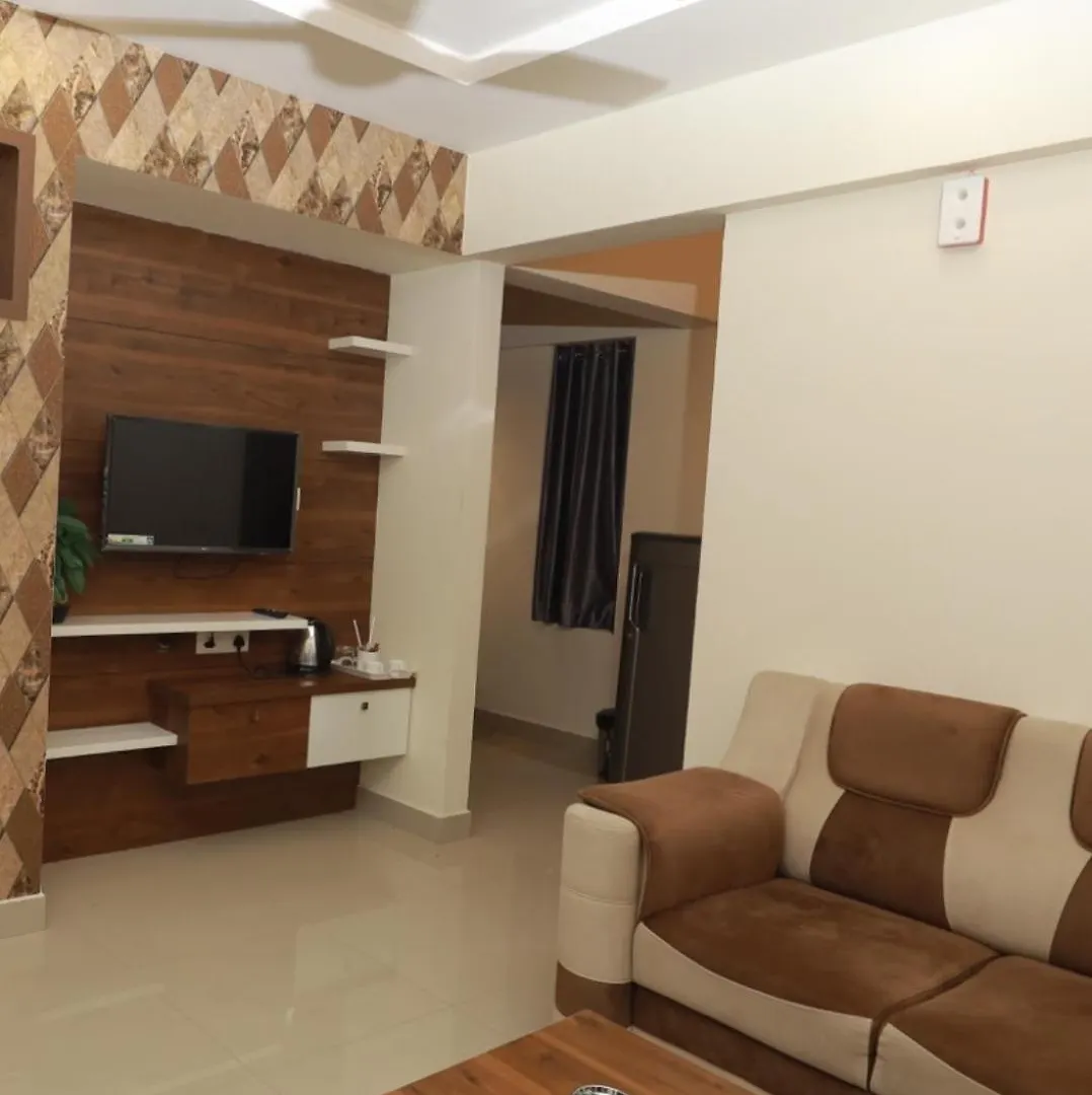Lavender Airport Suite Nedumbassery